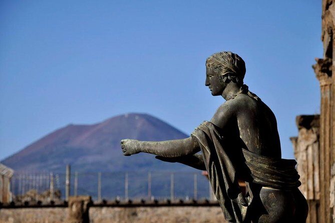 Pompeii and Mount Vesuvius SELECT tour - Group size and guide style: small enough to care, big enough to run