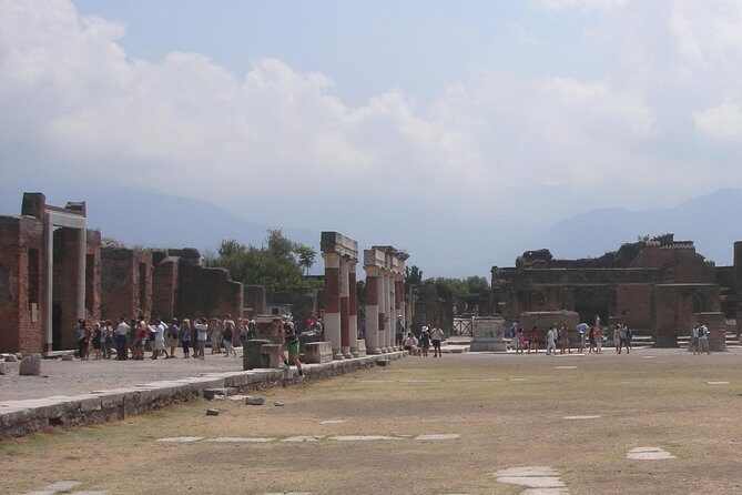 Pompeii and Mount Vesuvius SELECT tour - Who this Pompeii and Vesuvius tour suits best