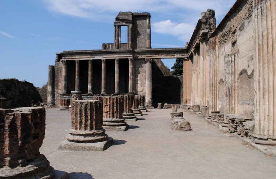 Pompeii Half-Day Coach Tour from Sorrento - Sorrento to Pompeii: The Coach Ride Along the Bay of Naples