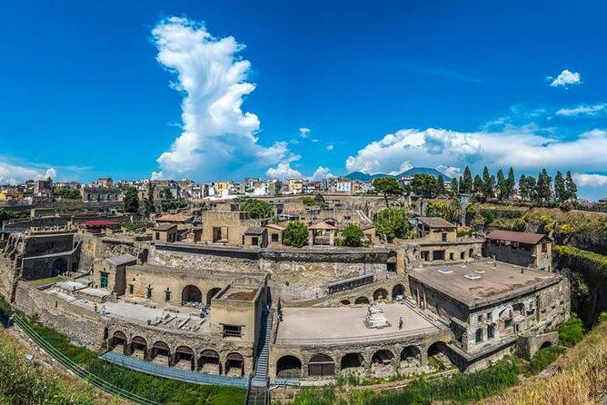 Pompeii & Herculaneum - Skip the line from Sorrento - The coach ride matters: Comfort, driving skill, and group control