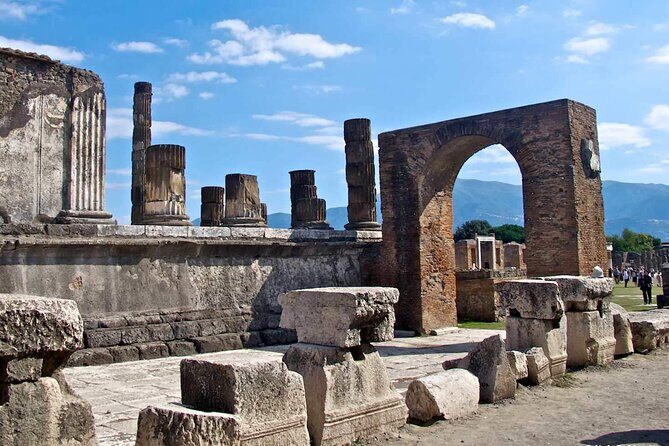 Pompeii, Vesuvius & Wine Tasting - Stop 2: Pompeii Archaeological Park With Real Time to See