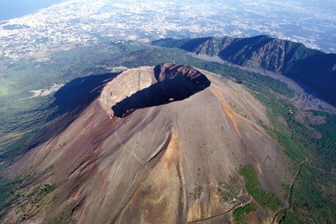 Pompeii & Vesuvius with Wine Tasting from the Coast - Cellar lunch and wine tasting: what to expect from the food