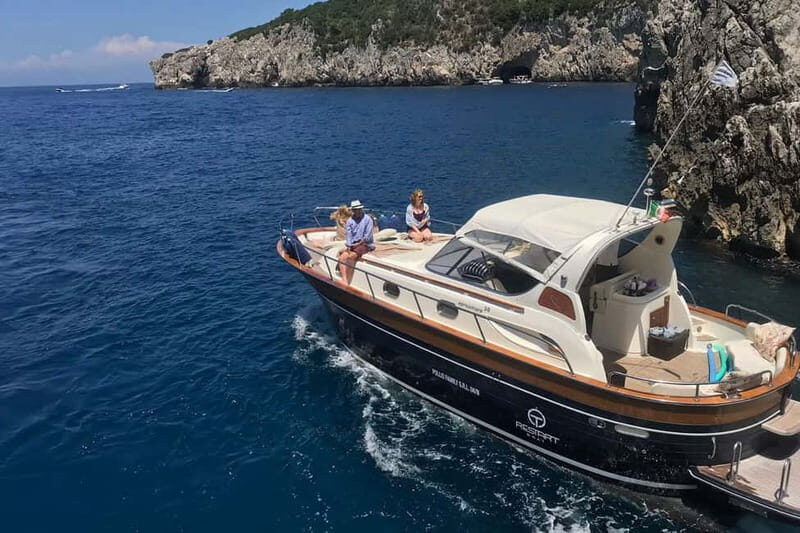 Positano: Amalfi Coast & Emerald Grotto Private Boat Tour - Scoglio dell’Isca Snorkel Stop: Clear Water and Provided Gear