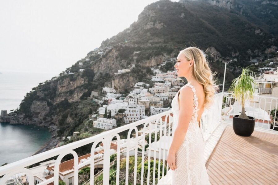 Positano: Private Photo Shoot with a PRO Photographer - Candid couples, family portraits, and fashion-style shots