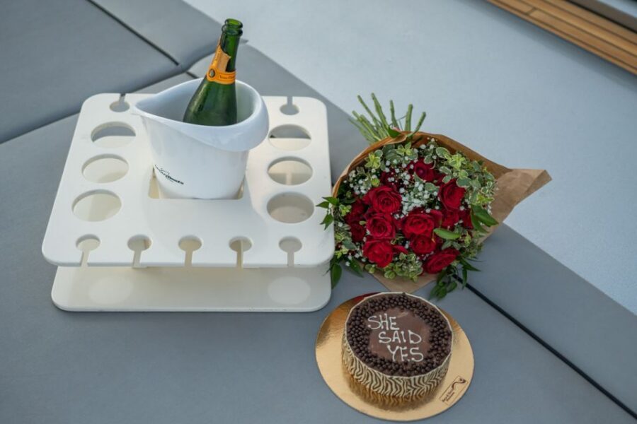 Positano: Private Sunset Boat Experience - On Board, It’s the Little Things: WiFi, Music, Towels, and a Proper Minibar