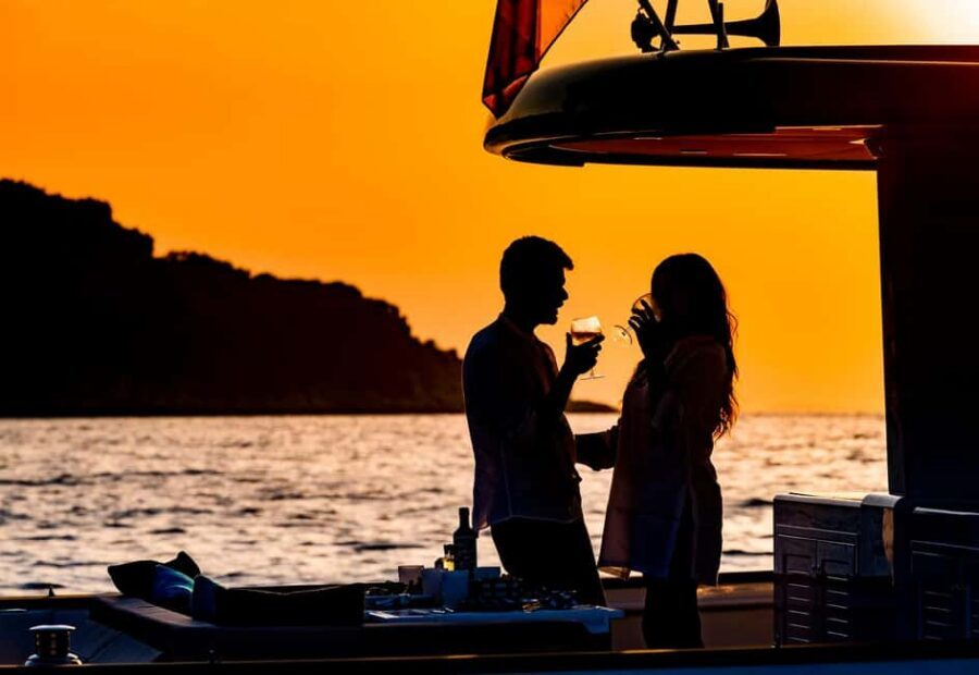 Positano: Sunset Cruise Day Trip with Drinks and Snacks - Port Changes and Captain Flexibility
