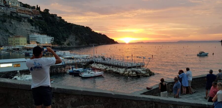 Private 2-Hour Boat Tour Along the Sorrento Coast - From Piazza Marinai d’Italia to the water: what the meeting point means