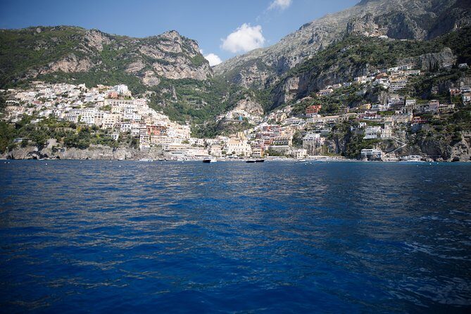 Private Amalfi Coast Tour in a ROMAR BERMUDA Boat - What’s included onboard (and what you’ll need to budget)