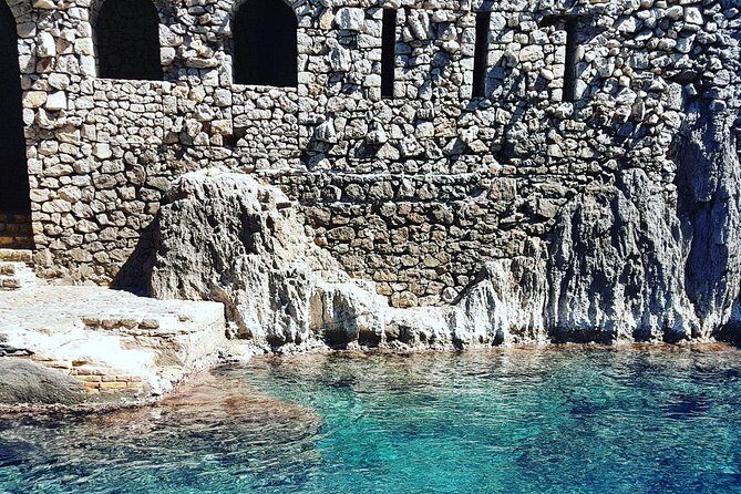 Private boat excursion to Capri from Sorrento - 7 hours - Villa Jovis and Tiberius: history viewed from below