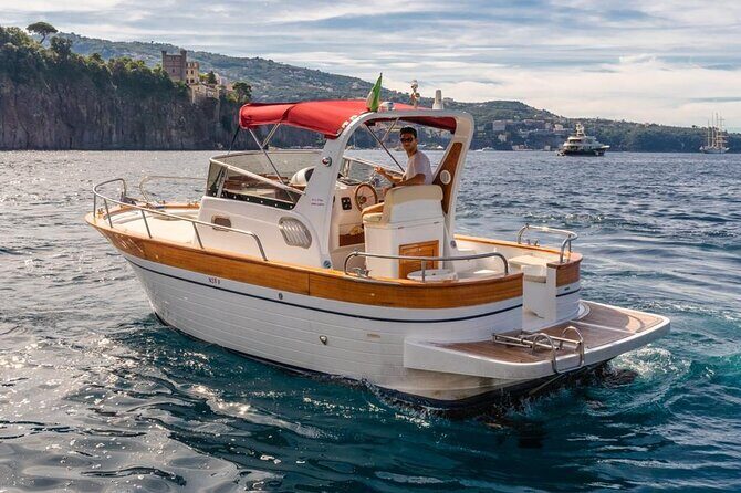 Private Boat Tour Sorrento to Positano & Amalfi–Typical Gozzo 750 - Marina Piccola: the easy start (and what to do when you arrive)