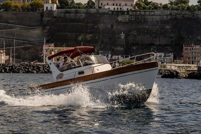 Private Boat Tour Sorrento to Positano & Amalfi–Typical Gozzo 750 - Weather and sea conditions: when the tour shines (and when it won’t)