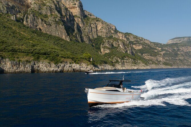 Private Capri Boat Tour in a Luxury Gozzo Apreamare 35ft - A luxury gozzo day: what makes this Capri tour feel special