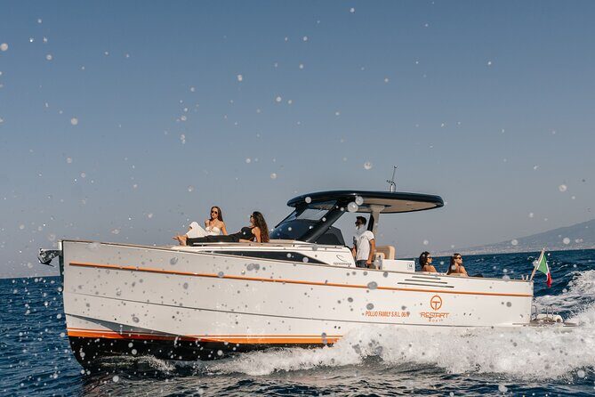 Private Capri Boat Tour in a Luxury Gozzo Apreamare 35ft - Practical tips that actually help on the day