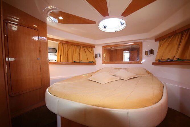 Private Cruise to Capri and Amalfi coast from Sorrento or Capri - yacht 40' - Swimming and snorkeling: gear included, and the best moments are your choice