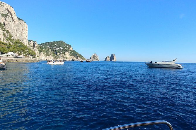 Private Cruise to Capri and Amalfi coast from Sorrento or Capri - yacht 40' - Food and drinks: what’s included onboard, and what costs extra