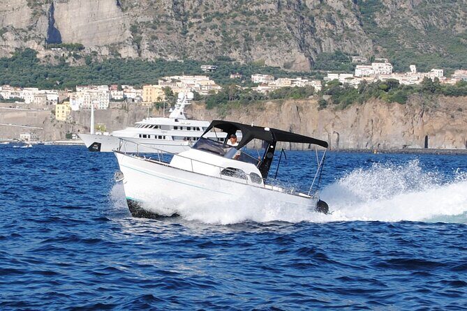 Private Scenic Boat Tour from Sorrento to Positano and Amalfi - Amalfi for an hour: cathedral streets with the sea as your background