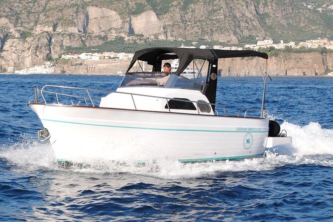 Private Scenic Boat Tour from Sorrento to Positano and Amalfi - Price and value: what $903 per group really means (plus the €300 fuel surcharge)