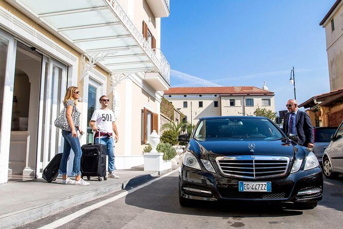 Private Transfer: Sorrento to Positano or Vice Versa - Inside the vehicle: air-conditioning, space, and kid-friendly touches