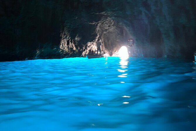 Selfie at Faraglioni, Water Taxi, Transfers in Capri! - Capri in less time: why this “express” boat ride works