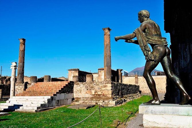 Skip-the-Line Pompeii and Vesuvius Tour - The Sorrento-to-Pompeii Train Connection (and why it matters)