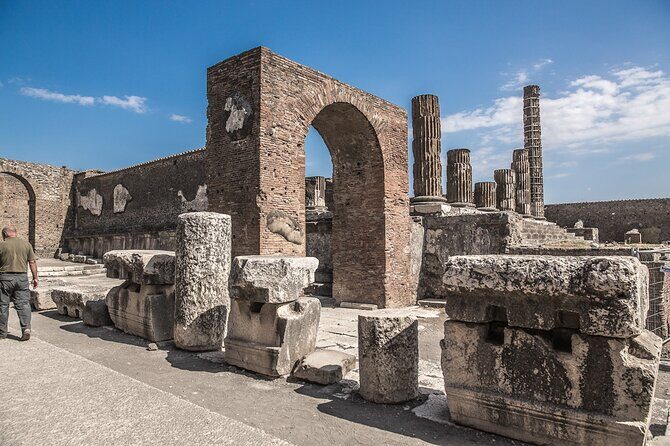 Skip the Line Pompeii Guided Tour from Sorrento - Pace, comfort, and the group size that keeps it enjoyable