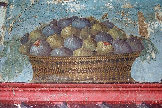 Skip the line Private tour of Pompeii from Sorrento - Mosaics, doorways, and Via dell’Abbondanza: the route that feels like a city