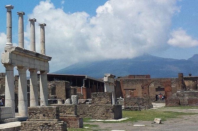 Skip the line Private tour of Pompeii from Sorrento - Teatro Grande and the Lupanar: culture and the uncomfortable truth