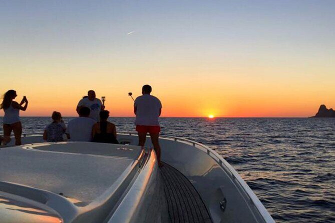 Small Group Tour in Positano by Boat at Sunset with Prosecco - What the Small-Group Size Changes on This Tour