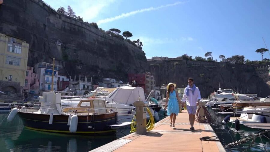 Sorrento: Art & Food Tour with Tastings - Hidden fishermen-village vibes and Greek-Roman city walking