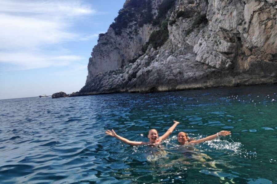 Sorrento: Capri and Blue Grotto Boat Cruise with Drinks - Sorrento Coast Views: More Than a Pretty Drive to the Port