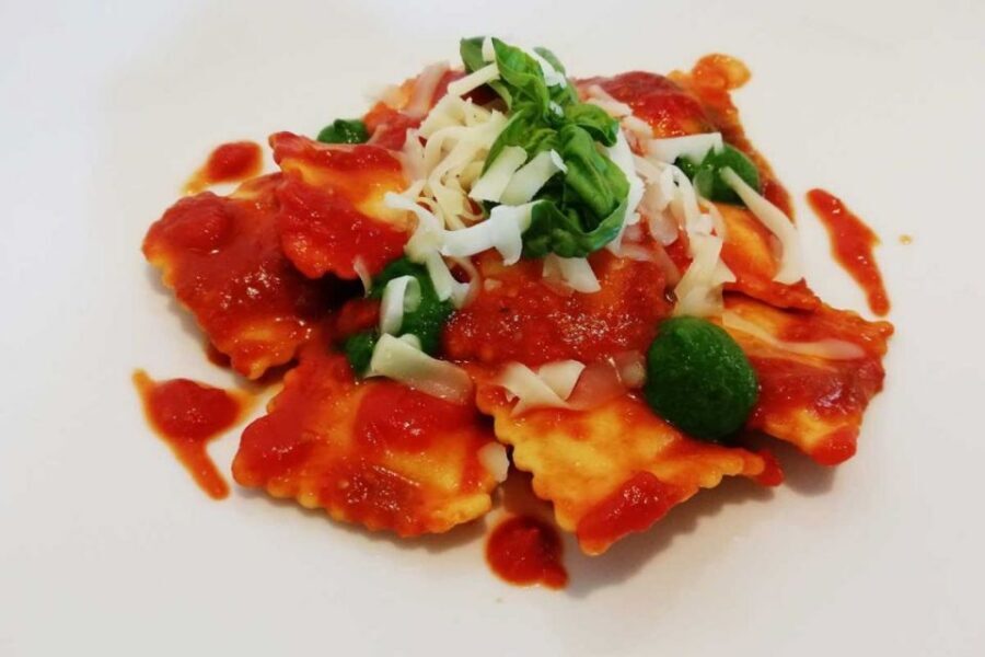 Sorrento: Family Farm Experience with Lunch - Traditional lunch on the farm (with drinks): what to expect