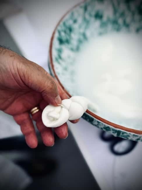 Sorrento: Mozzarella experience. Say CHEESE with us! - Limoncello demonstration and the final tasting table