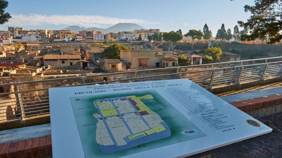 Sorrento: Pompeii & Herculaneum Tour with Skip-the-Line - Herculaneum: the best reason to visit first