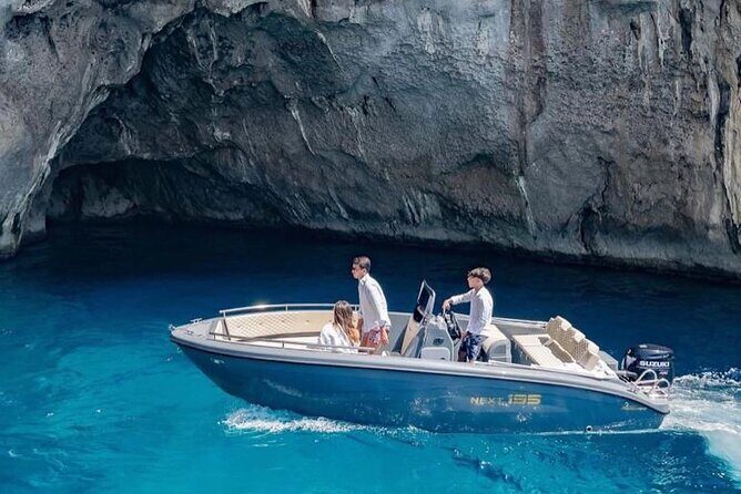 Sorrento Private Boat Tour at Sunset with Prosecco - The guide experience: Luigi-style local stories and fishing tradition