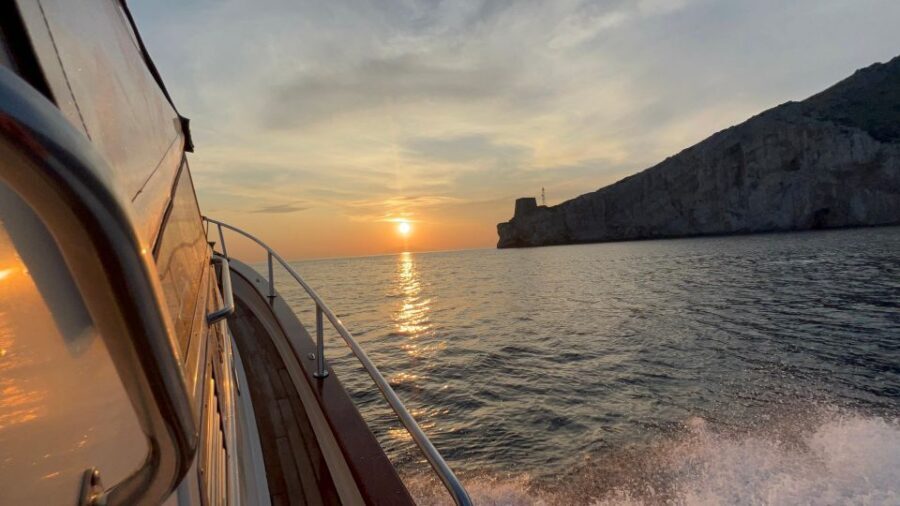 Sorrento: Private Sunset Boat Tour with Music and Aperitif - Practical tips before you go