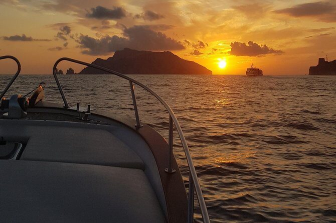 Sunset tour by private boat - Grotta Rossa and the White Grotto: short visits, big payoff