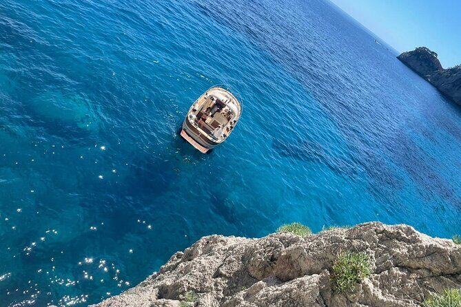 Three Hour Private Guided Tour of Capri with a luxury Gozzo cabin cruiser - Meeting on the waterfront: where Valeria gets you moving