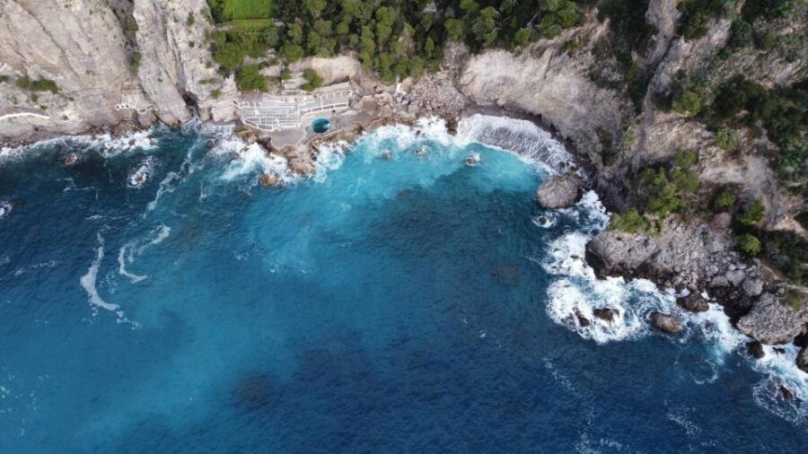 Tour in Barca da Amalfi un Viaggio da Sogno in Amalfi Coast - La Porta Snorkel Stop: A Beach You Can Only Reach by Sea