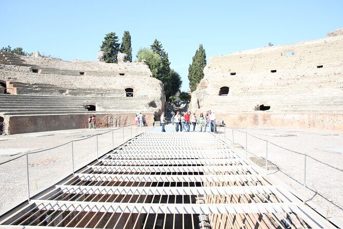 Tour in the ruins of Pozzuoli with an archaeolgist. - Who this Pozzuoli ruins tour is best for