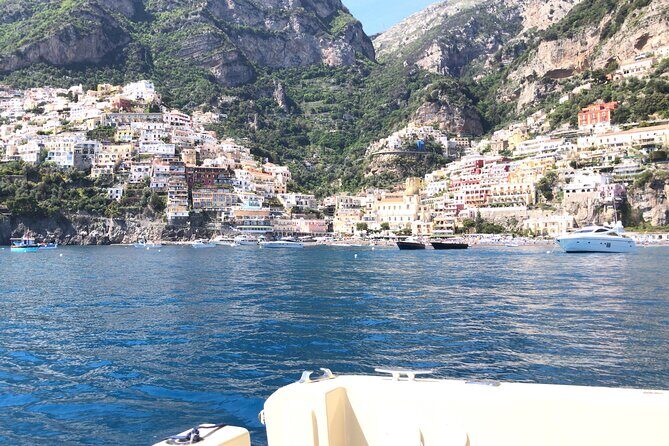 Tour Privato della Costiera Amalfitana in Barca - Li Galli: seeing the private-island story from the sea