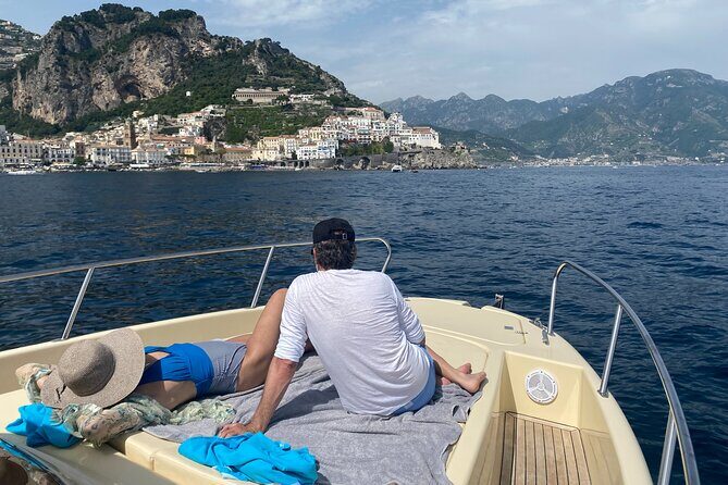 Tour Privato della Costiera Amalfitana in Barca - Nerano for lunch/bay time: where the coast slows down