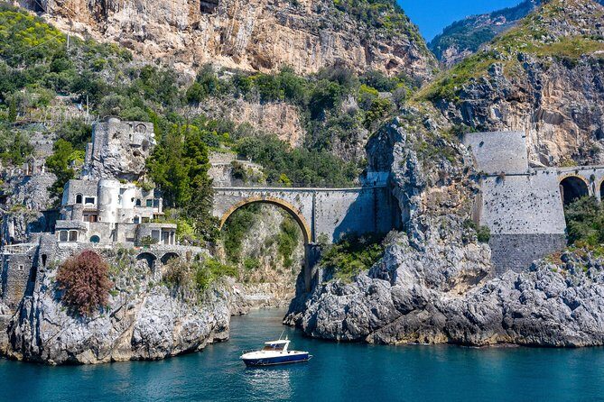 Tour Privato della Costiera Amalfitana in Barca - Fiordo di Furore: the first wow moment (and a quick taste)