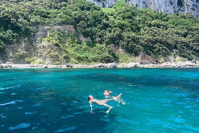 Tour Privato di Capri in Barca - What’s Included On Board (and What That Means for Your Day)