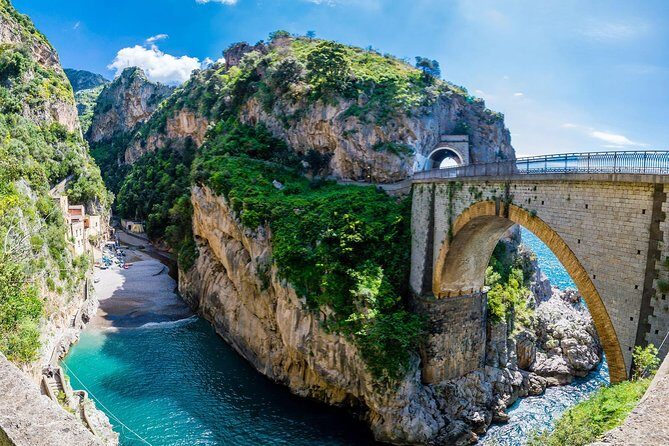 Tours and Transfers - How Private Pickup Works in Amalfi (and Why the Meeting-Point Detail Matters)