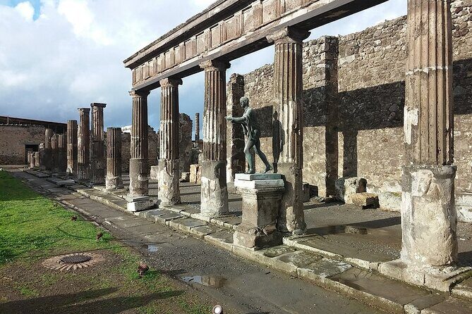 Transfer from Praiano to Naples - Praiano to Naples: A Straight-Forward Transfer That Works