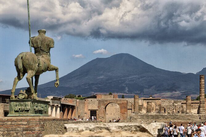 Transfer from Praiano to Naples - The Ride Up Toward Ravello: Panoramic Views on the Way