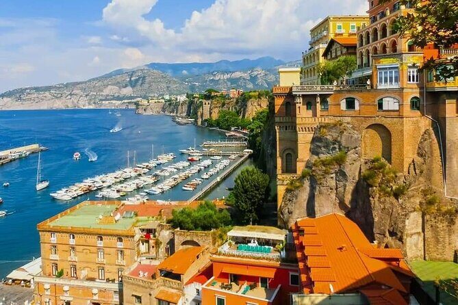 Transfers From Naples Airport Or Train Station To Sorrento - Inside the Vehicle: Air-Conditioned and Built for Real Luggage