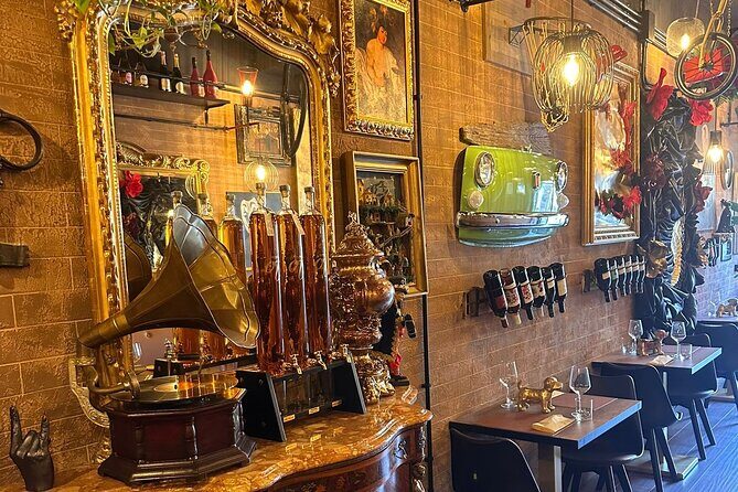 Wine&Food tasting in Sorrento - What you actually get: wine, Prosecco, and a full plate of local bites